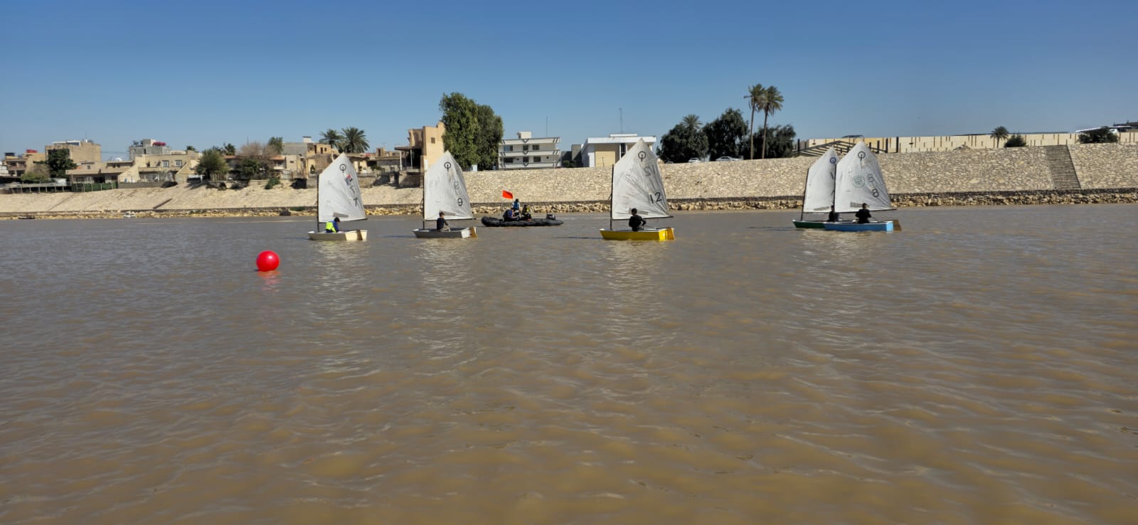 صورة من انطلاق منافسات الأوبتمست على مياه دجلة
